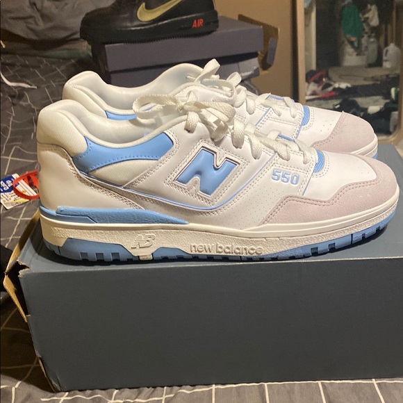 New Balance 550 White and Blue Sneakers - Picture 3 of 7